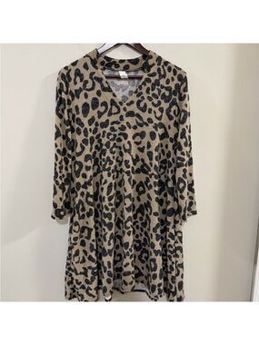 Women's Leopard Print Tunic Dress with Pockets. Size L